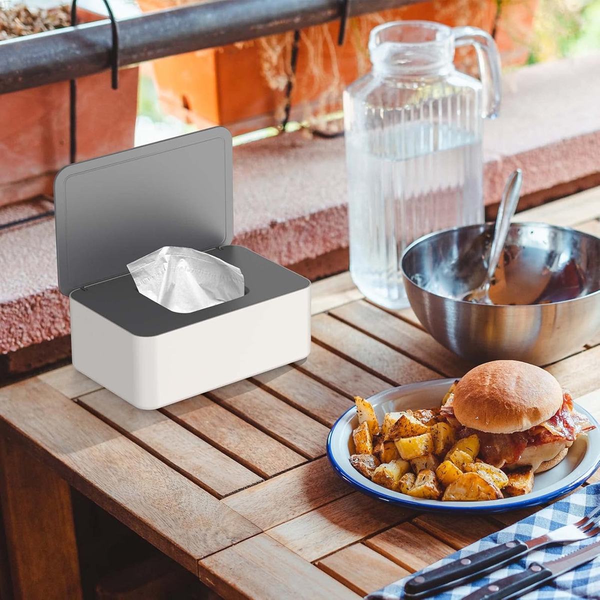WET WIPES CONTAINER 12.3 x 18.7 cm x 7 cm