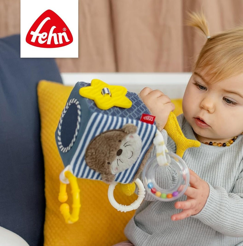 FEHN plyšová závěsná hračka na kočárek postýlku autosedačku 10 x 10 cm VYDRA THEO