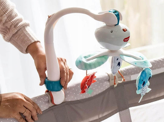 TINY LOVE Móvil de viaje 3 en 1 Tesoros del Océano para bebés
