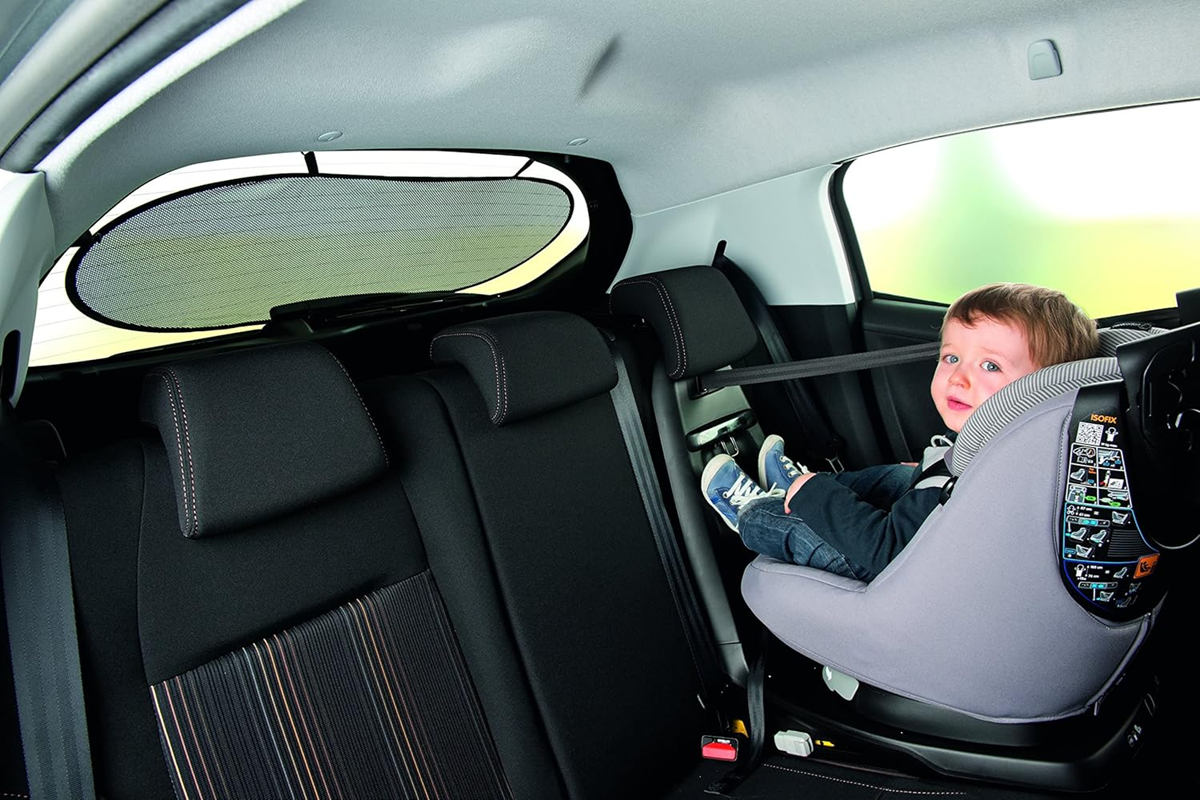 SAFETY 1ST sunshade for the rear car window