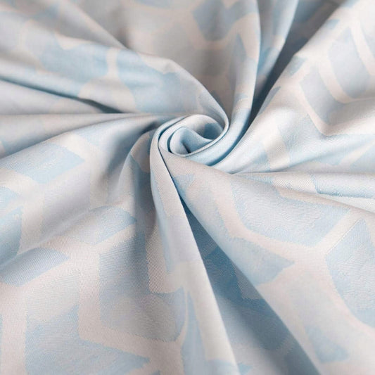HOPEDIZ ring sling for carrying a baby