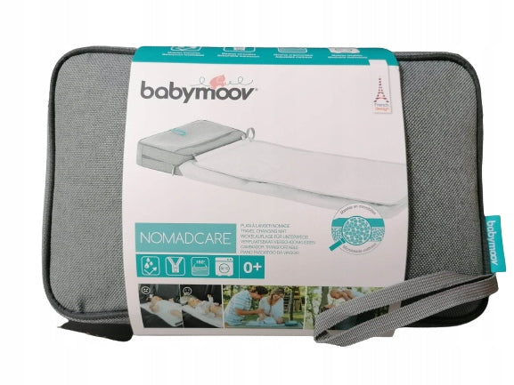BABYMOOV travel changing mat + organizer