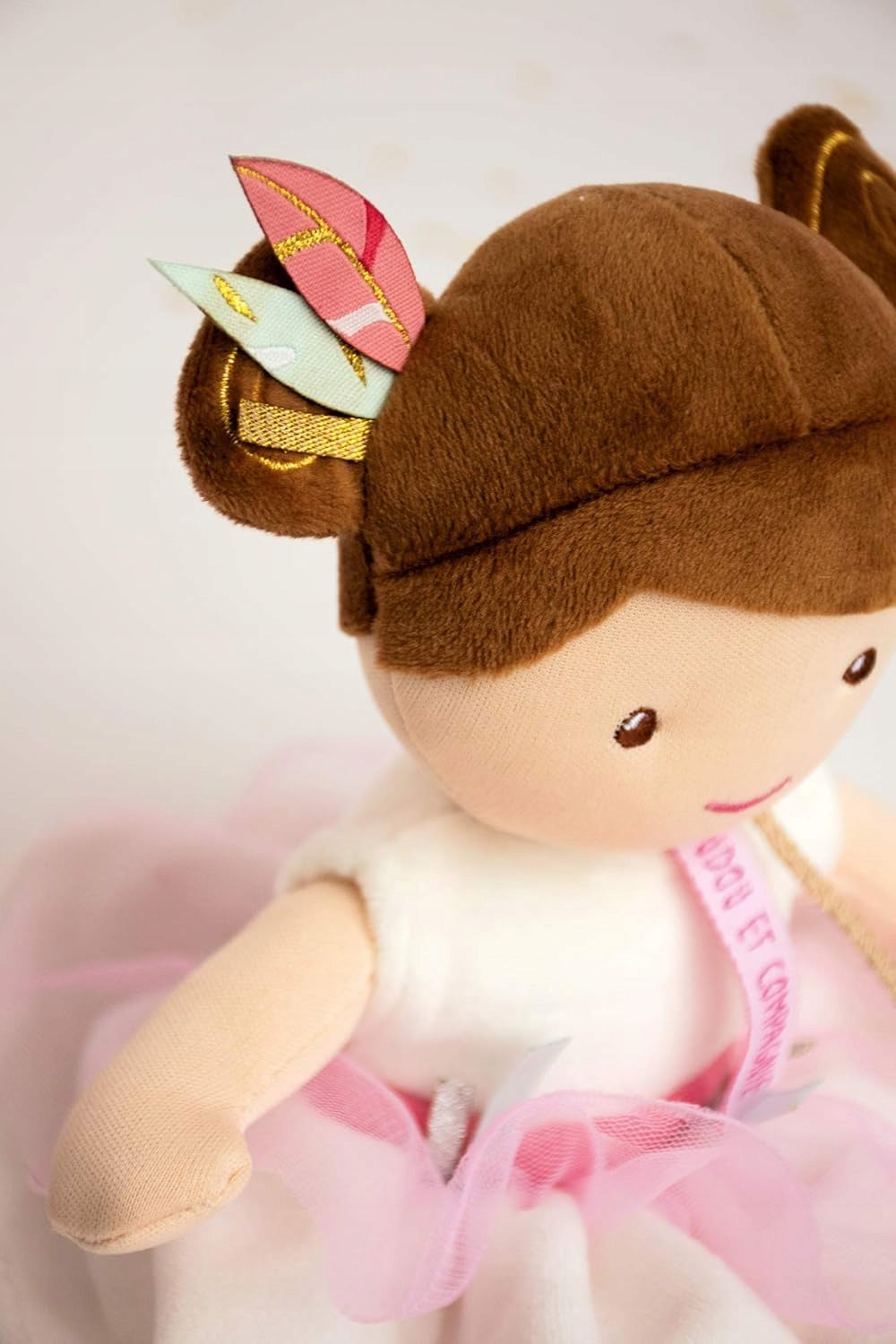 DOUDOU et COMPAGNIE Princezna Ombelline panenka mazlík 27 cm