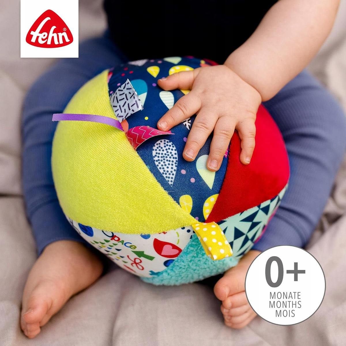FEHN Color Stoffball mit Geräusch, 16 cm – Produktfoto 3