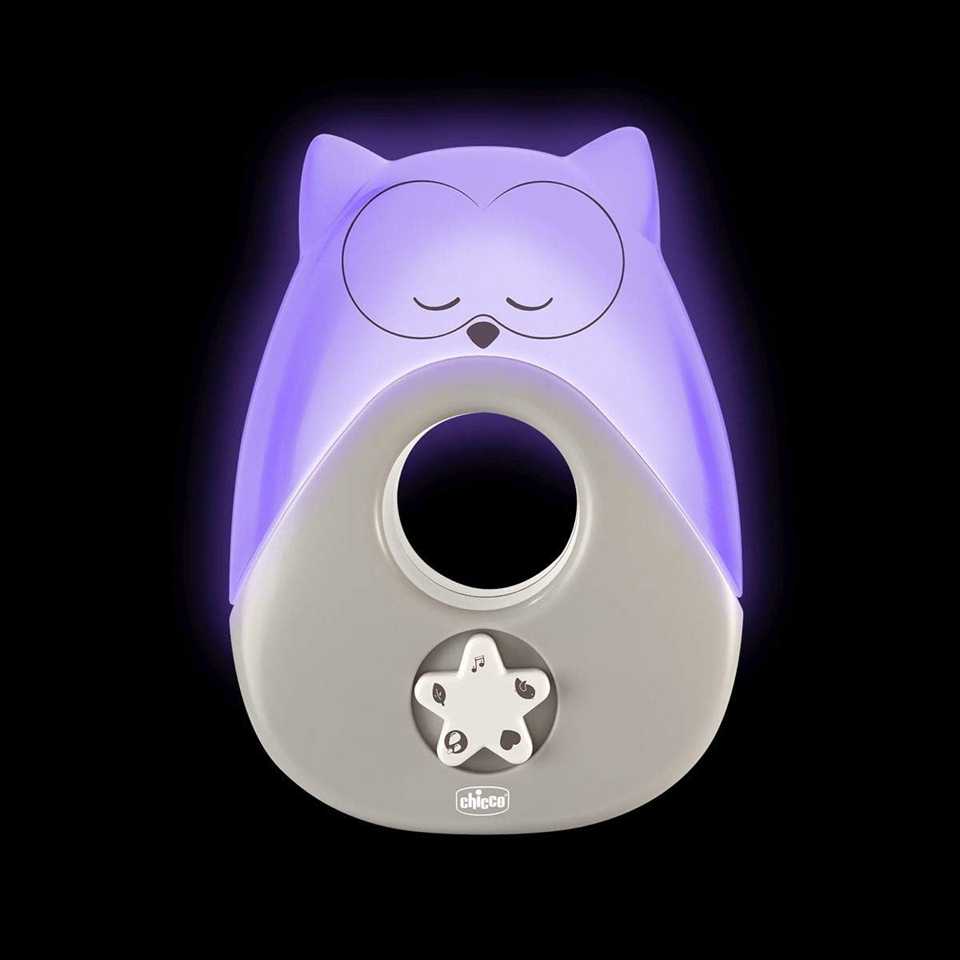 CHICCO Sweet Lights noční lampa s melodiemi a zvuky SOVA 13,5 x 18 cm