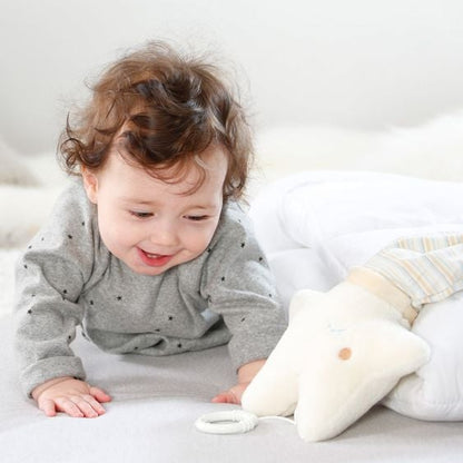 Fehn BabyLOVE hvězdička s hracím strojkem 22 cm