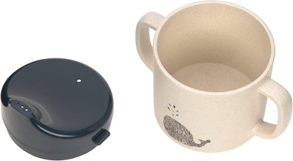 LASSIG Sippy Cup Little Water Whale hrnek s pítkem 150 ml 6 m+