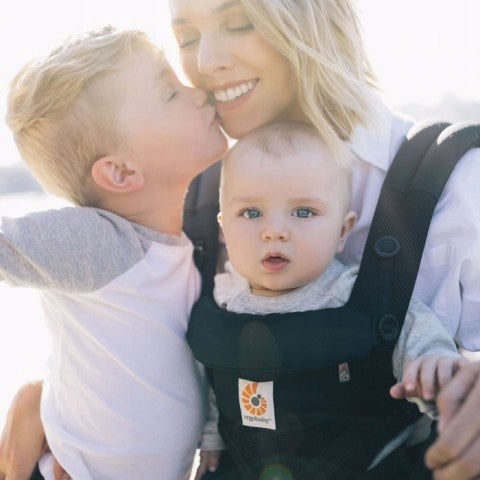 ERGOBABY OMNI 360 COOL AIR MESH ergonomické nosítko 3,2-20,4 kg