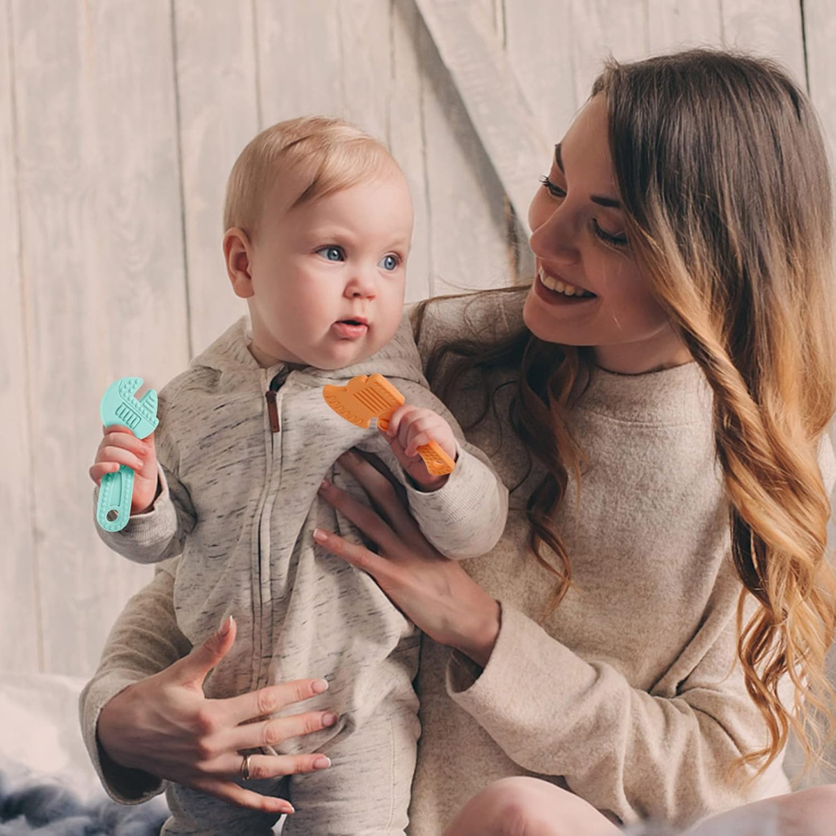 TYRY.HU axe-shaped teether