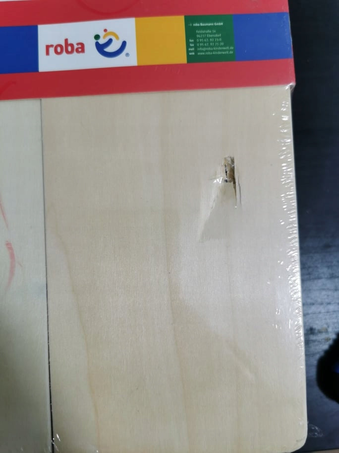 ROBAwooden tool caseage 3 l +number of elements 29new condition, damaged case -> last photo, rest unopened