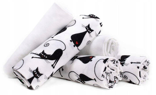 LULANDOflannel nappiesage 0 +3 x cat pattern, 2 x plaindimensions 70x80 cmnew condition