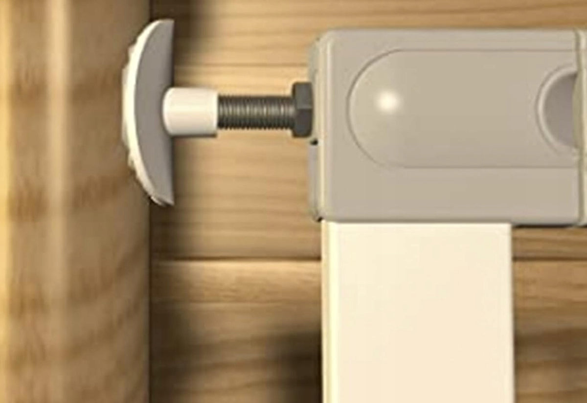 SAFETY 1ST safety gate fixing screw