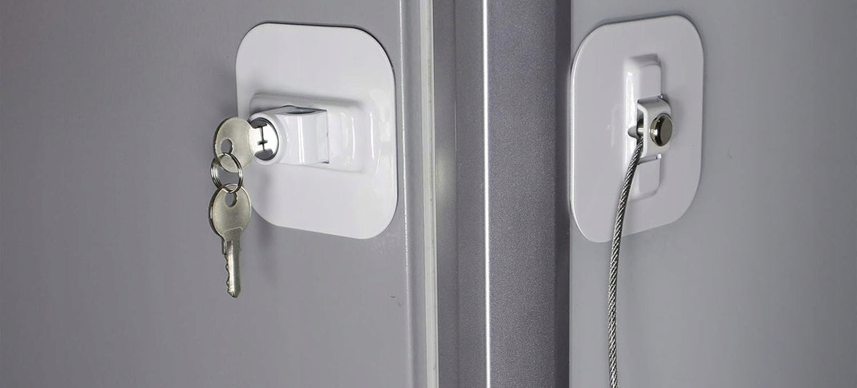DĚTSKÝ BEZPEČNOSTNÍ ZÁMEK zabezpečení na skříňky a zásuvky 19 cm + 2 klíče