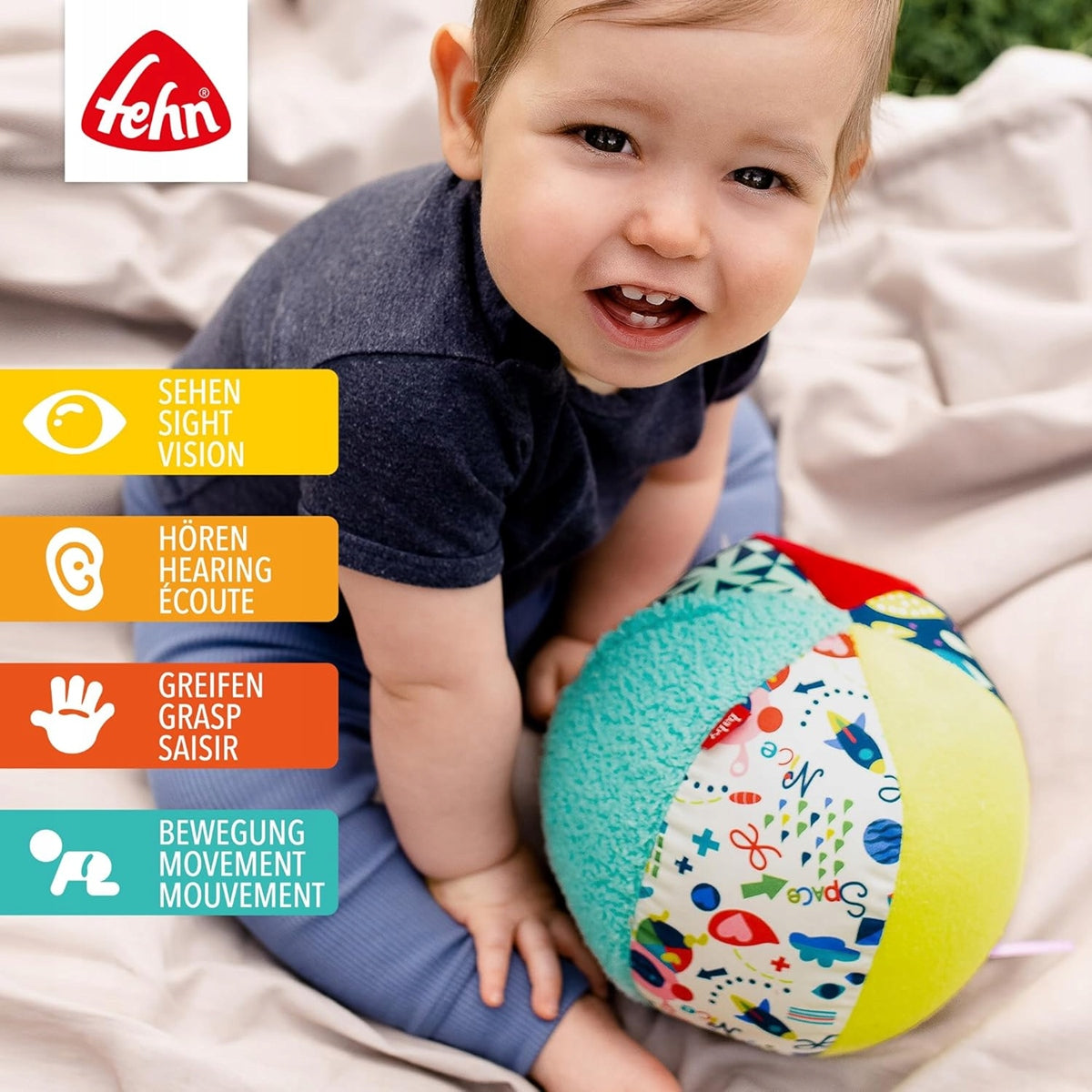 FEHN Color Stoffball mit Geräusch, 16 cm – Produktfoto 2