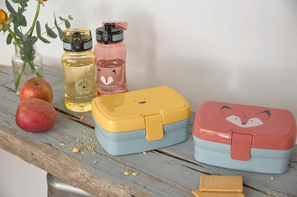 LASSIGbreakfast bag and bottle setred with fox motifDishwasher safe.Not recommended for heating in the