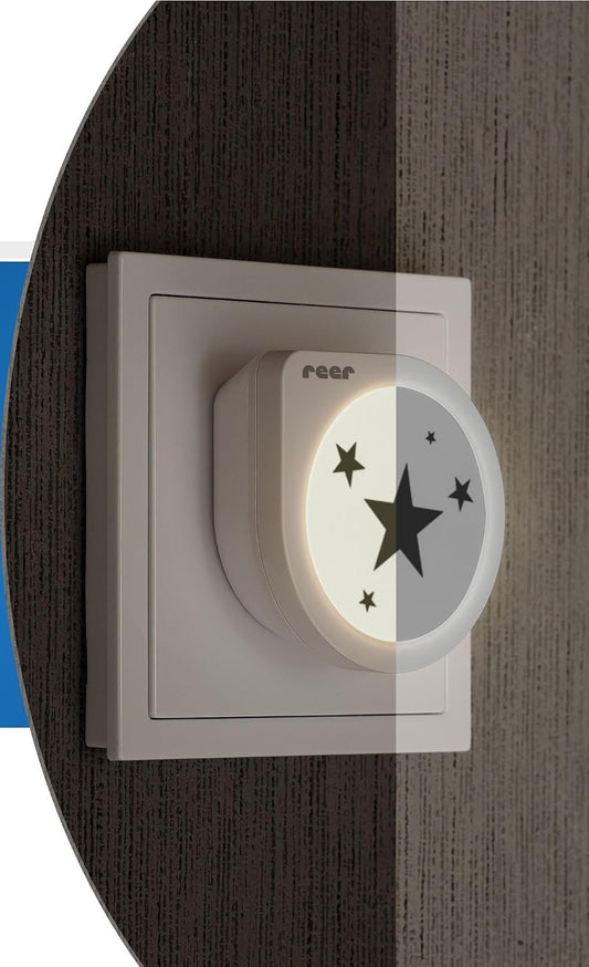 REER NightGuide Star noční LED světlo do zásuvky se senzorem tmy
