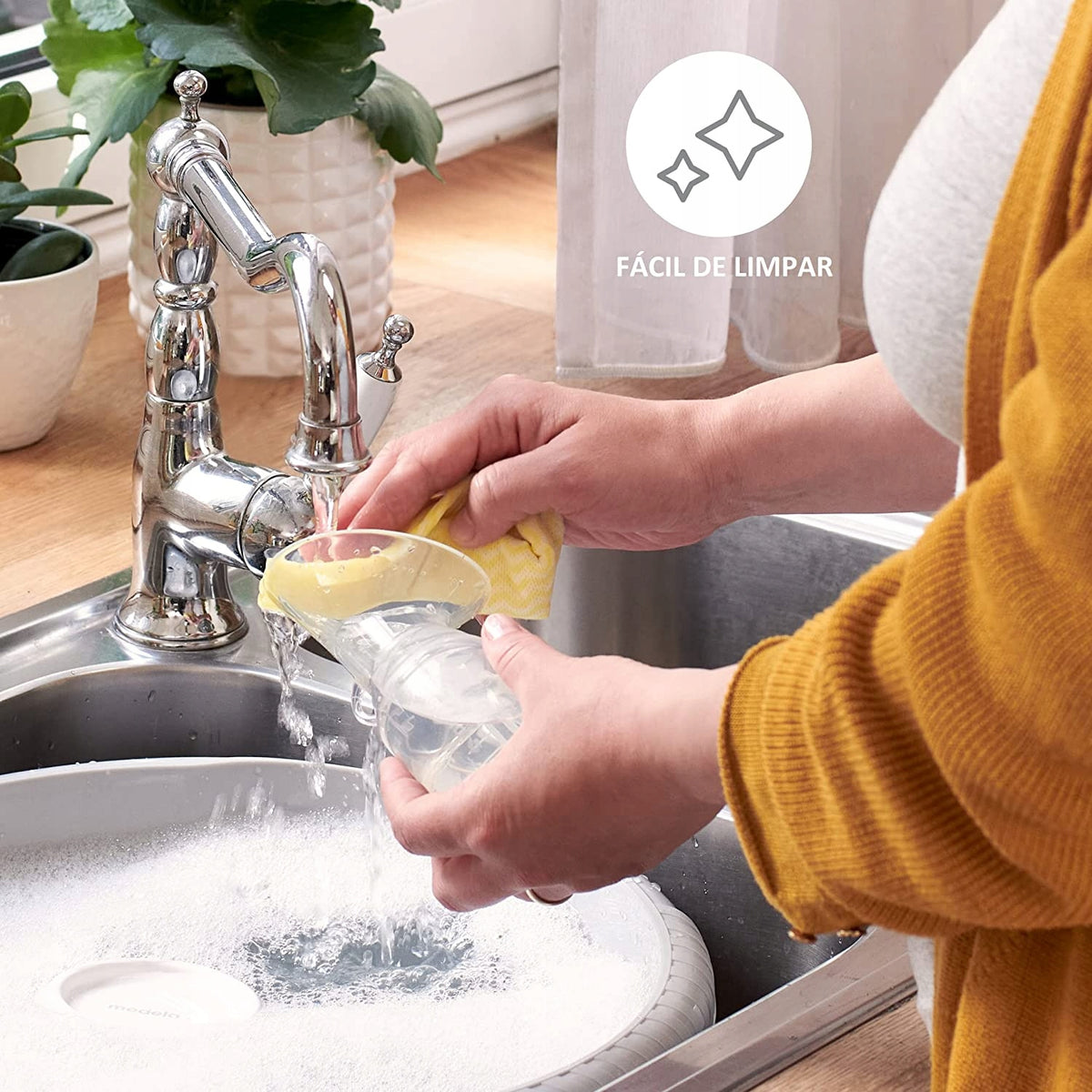 MEDELA silicone milk collector