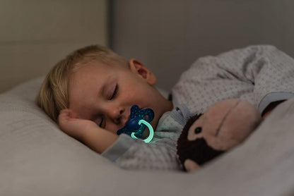 SUAVINEX dudlík Day&Night x2 silikon 18m+ SVÍTÍCÍ