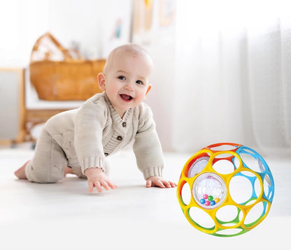 KIKUO Classic Ball kousátko a úchopová hračka - míček s chrastítky 11,5 cm