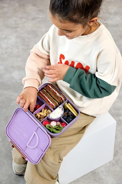 LASSIG Bento lunch box with a little heart motif