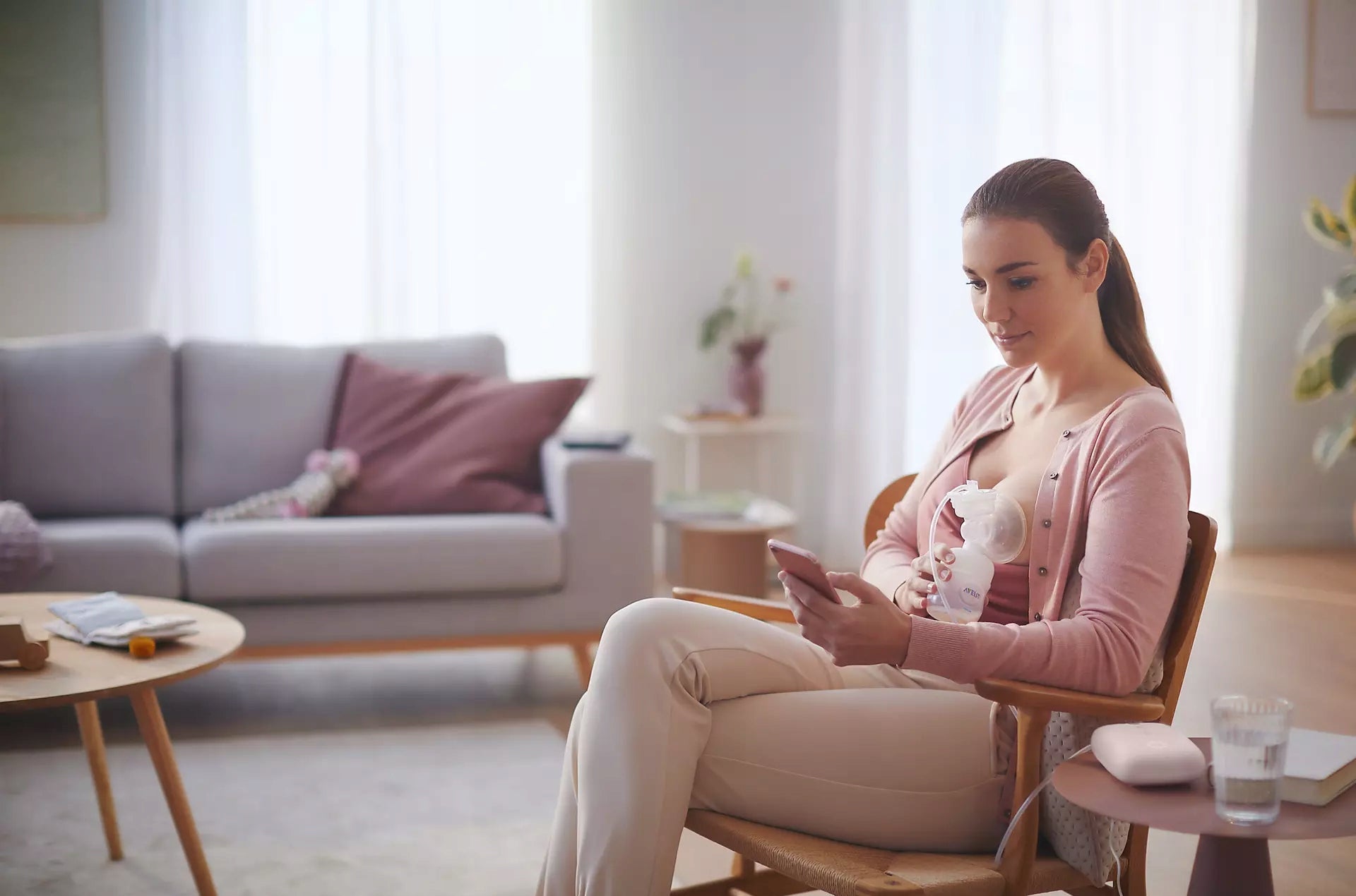 PHILIPS AVENT SCF395/11 elektrická odsávačka mlieka U1
