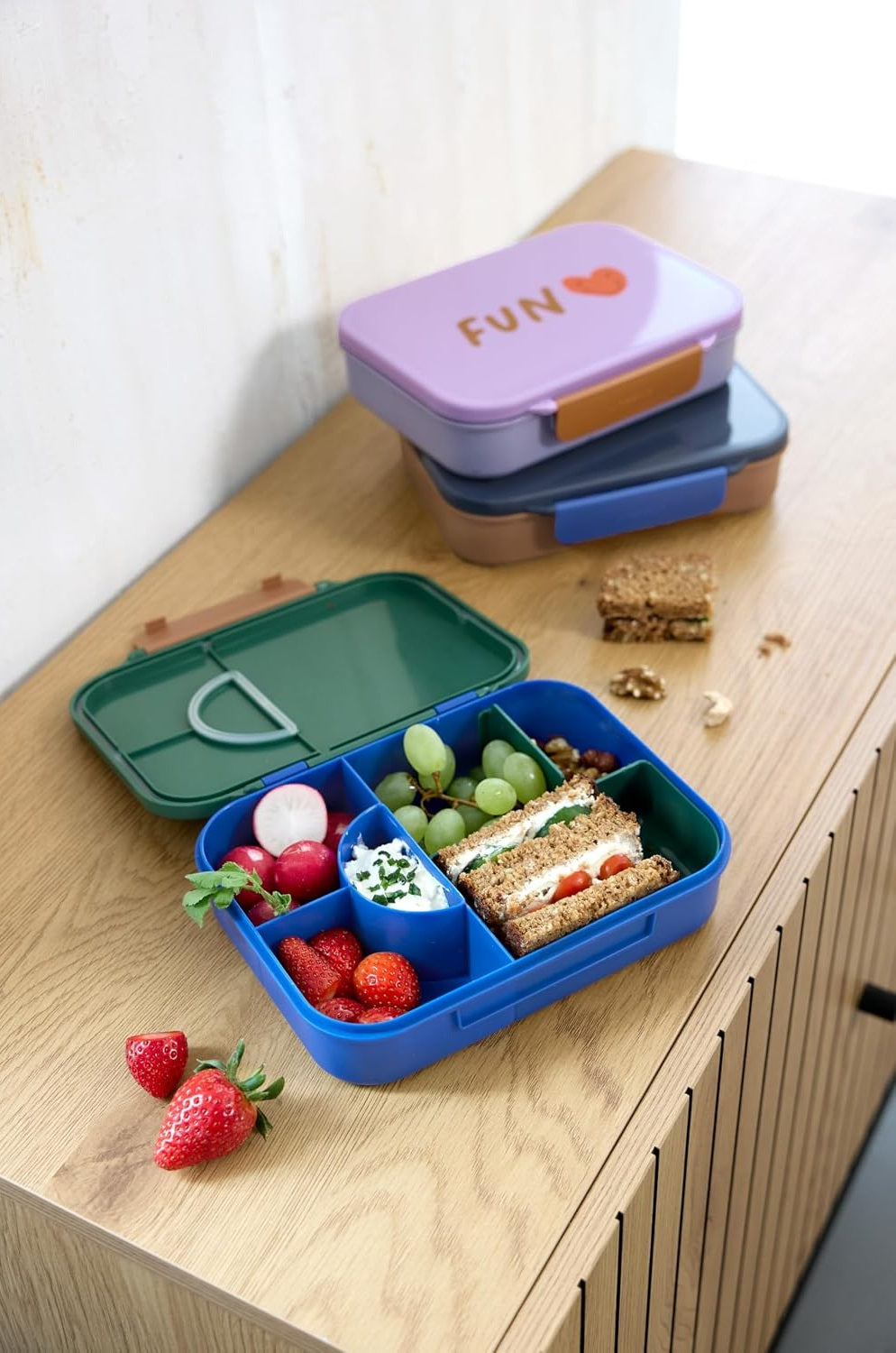 LÄSSIG Bento rekeszes uzsonnásdoboz 17 × 21 cm Szivárvány – termékfotó 6