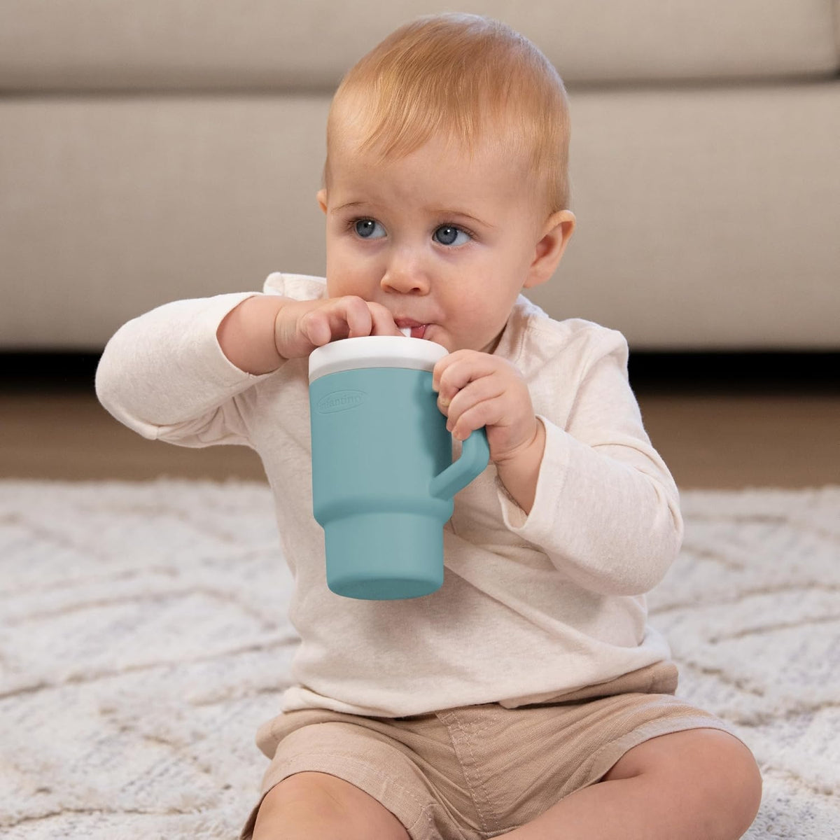 INFANTINO My 1st Tumbler silikonový netekoucí hrnek s pítkem 266 ml 6 m+