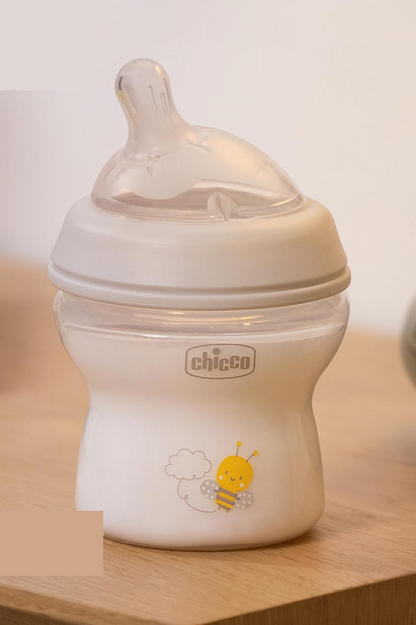 CHICCO NaturalFeeling biberon 150 ml 0+ debit lent