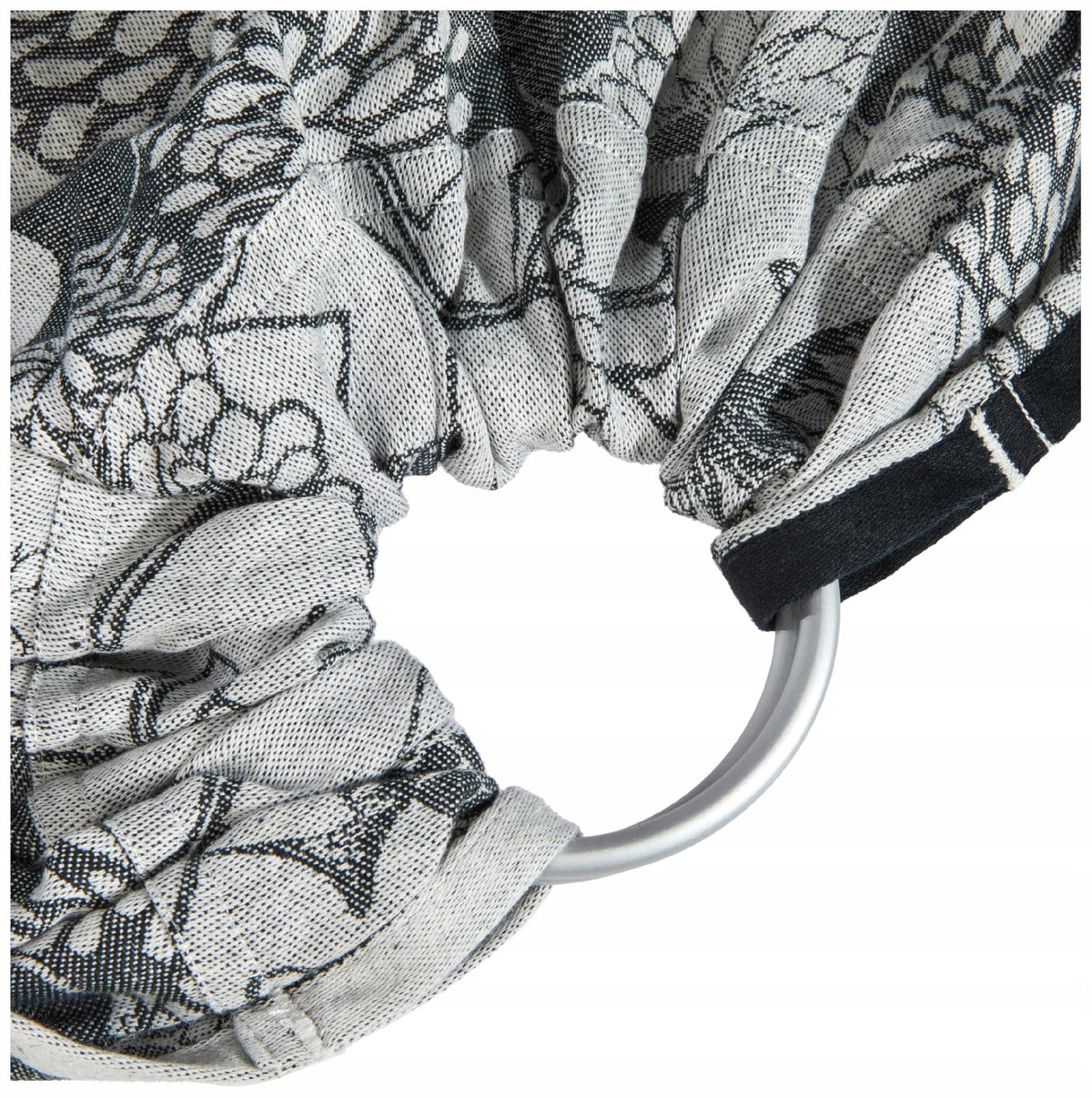 HOPEDIZ ring sling for carrying a baby