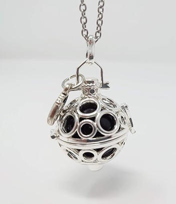 PREGNANCY BOLA Andrea necklace for pregnant women