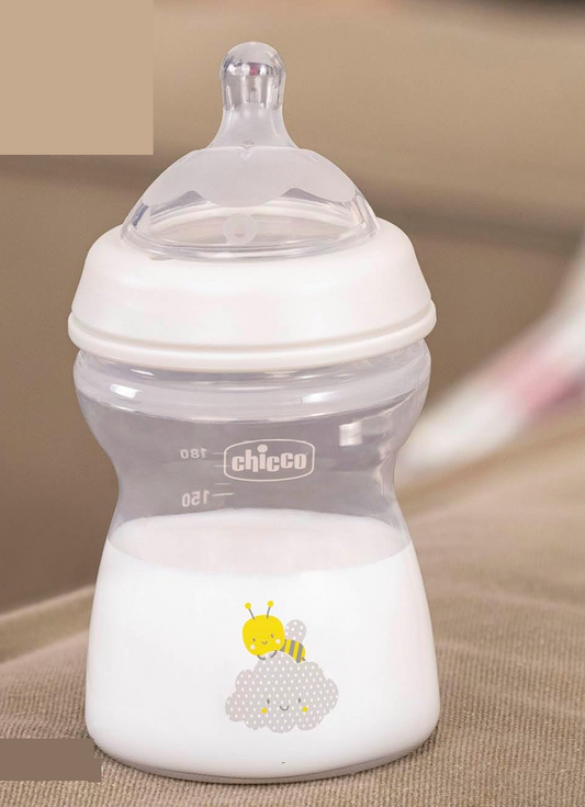 CHICCO NaturalFeeling bottle with medium flow teat